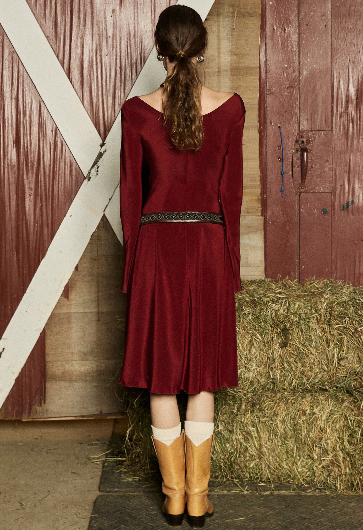 Present Dress Wine