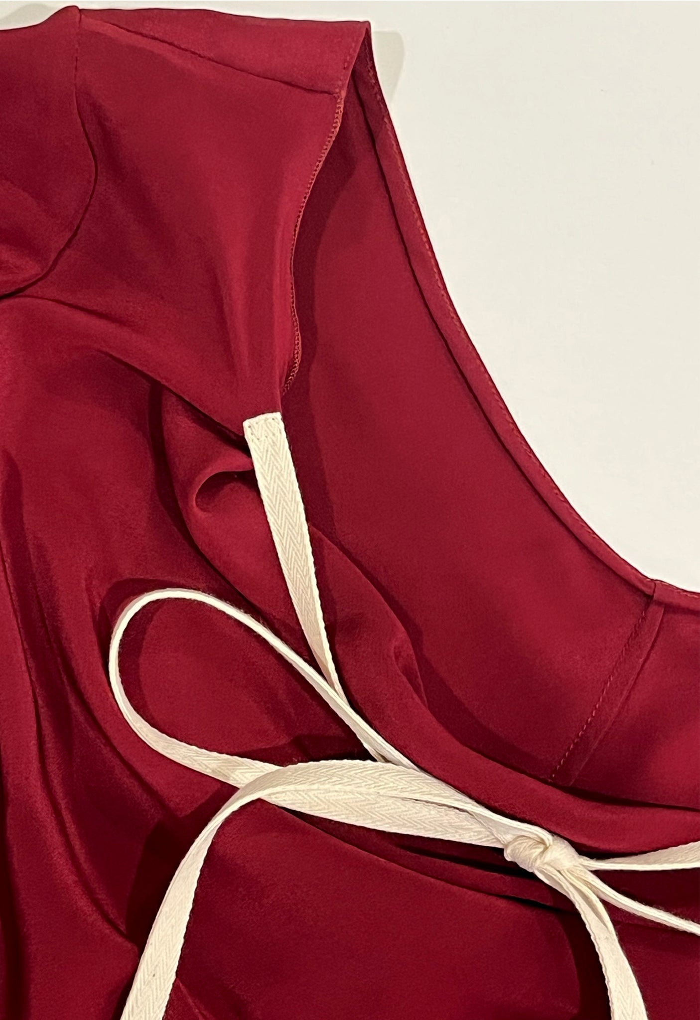 Present Dress Wine